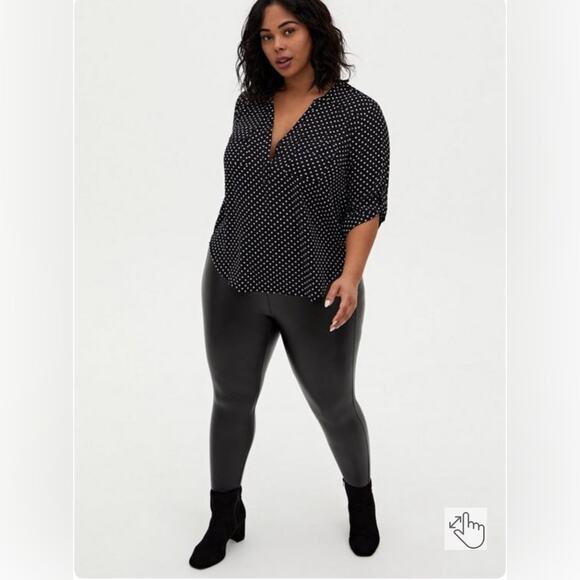 Torrid NWT Studio Slim Fix Faux Leather & Premium Ponte Pixie Pant Size 4 = 4X - Picture 1 of 13